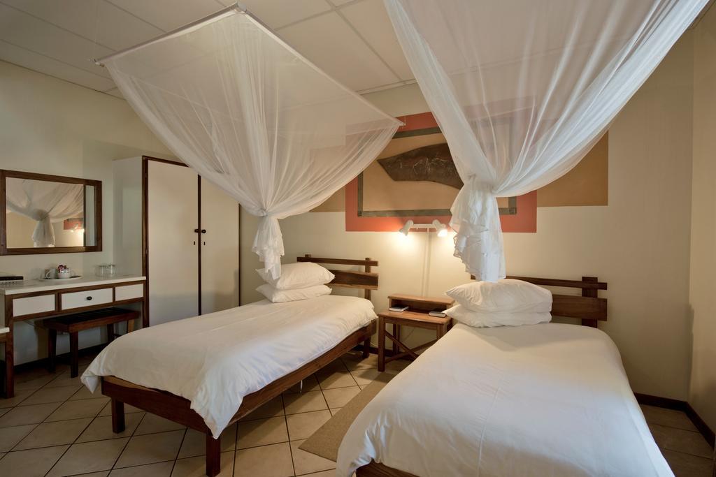 Oshakati Country Hotel Habitación foto